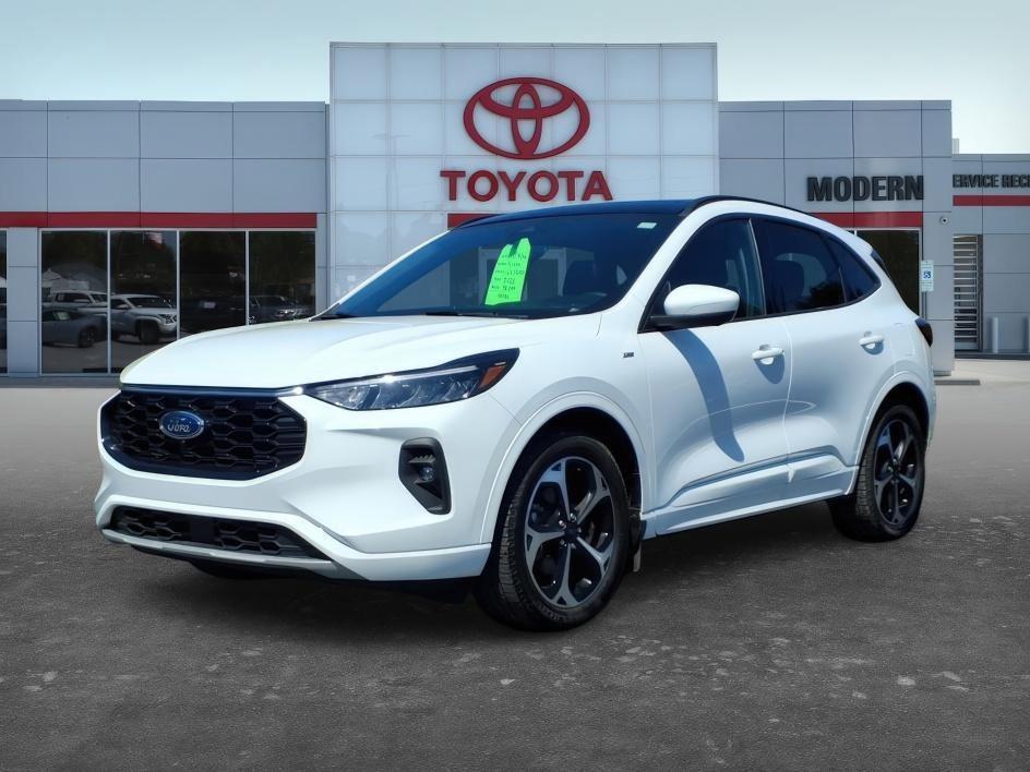 used 2023 Ford Escape car, priced at $26,128