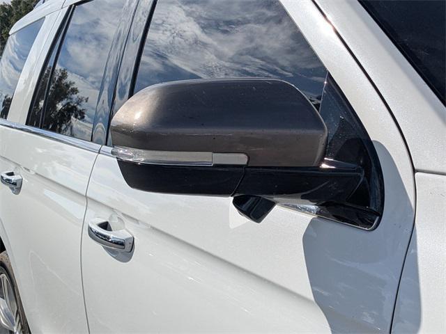 used 2023 Ford Expedition car, priced at $45,986