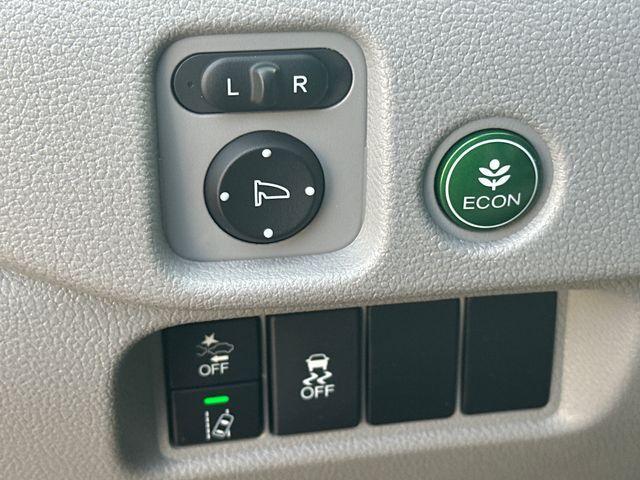 used 2022 Honda Pilot car, priced at $29,998