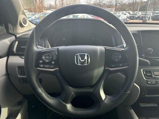 used 2022 Honda Pilot car, priced at $29,998
