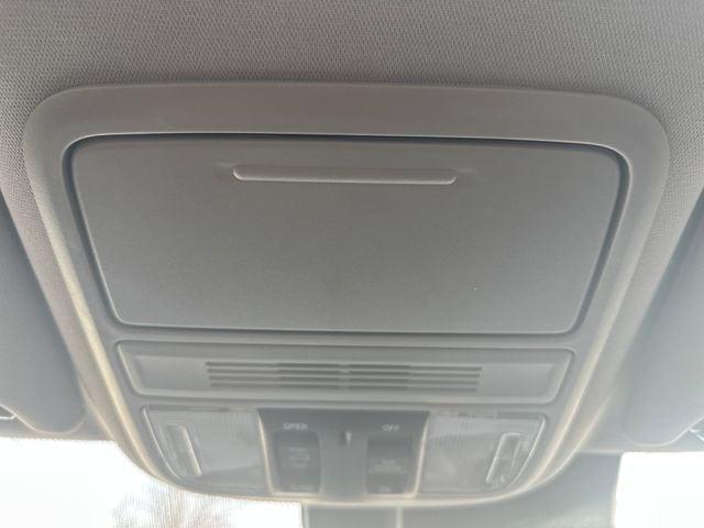 used 2022 Honda Pilot car, priced at $29,998