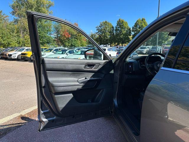 used 2024 Nissan Pathfinder car, priced at $32,998