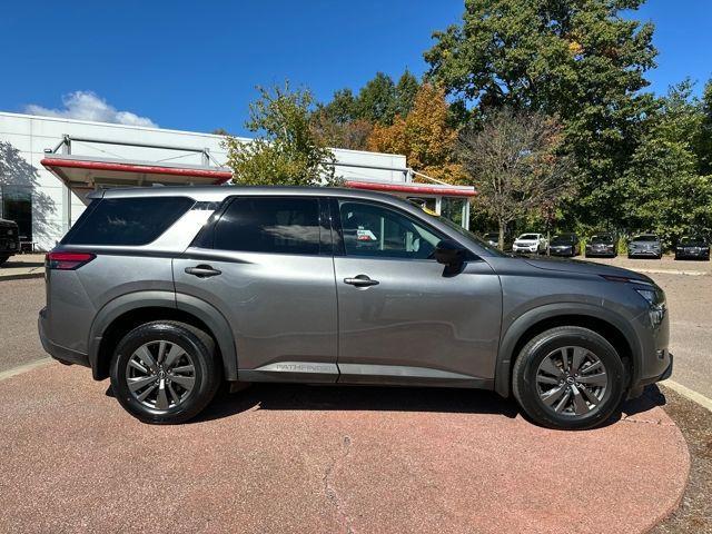used 2024 Nissan Pathfinder car, priced at $32,998