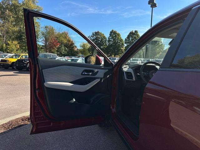 used 2023 Nissan Rogue car, priced at $24,998