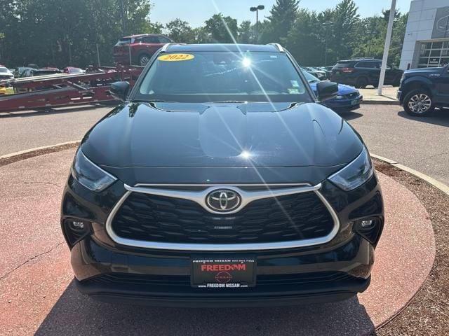 used 2022 Toyota Highlander car, priced at $37,743