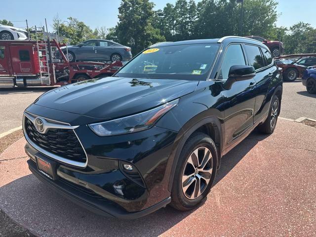 used 2022 Toyota Highlander car, priced at $37,743