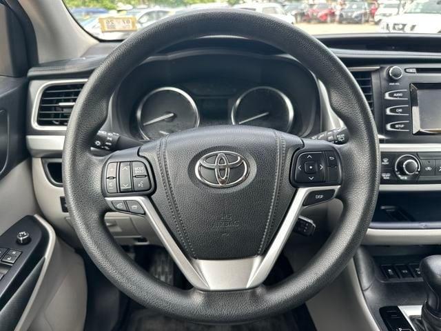 used 2015 Toyota Highlander car, priced at $16,998