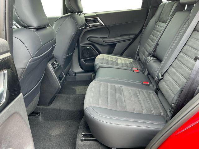 used 2025 Mitsubishi Outlander car, priced at $30,994