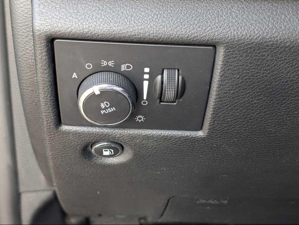 used 2019 Jeep Grand Cherokee car, priced at $16,495