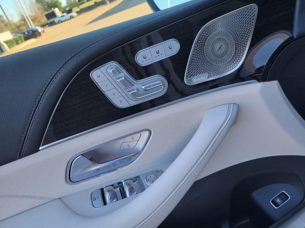 new 2025 Mercedes-Benz AMG GLE 53 car, priced at $105,205