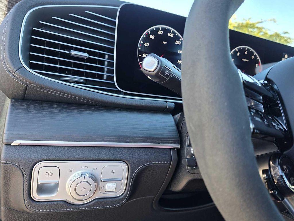 new 2026 Mercedes-Benz AMG GLE 53 car, priced at $105,115