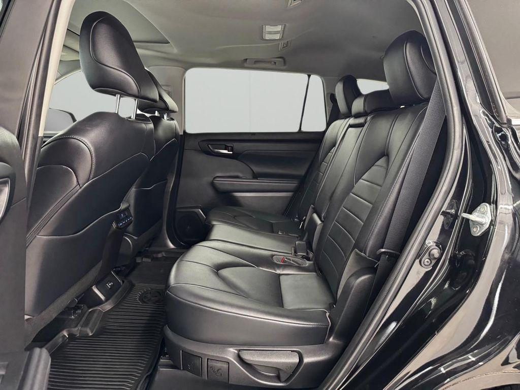 used 2022 Toyota Highlander car, priced at $32,995