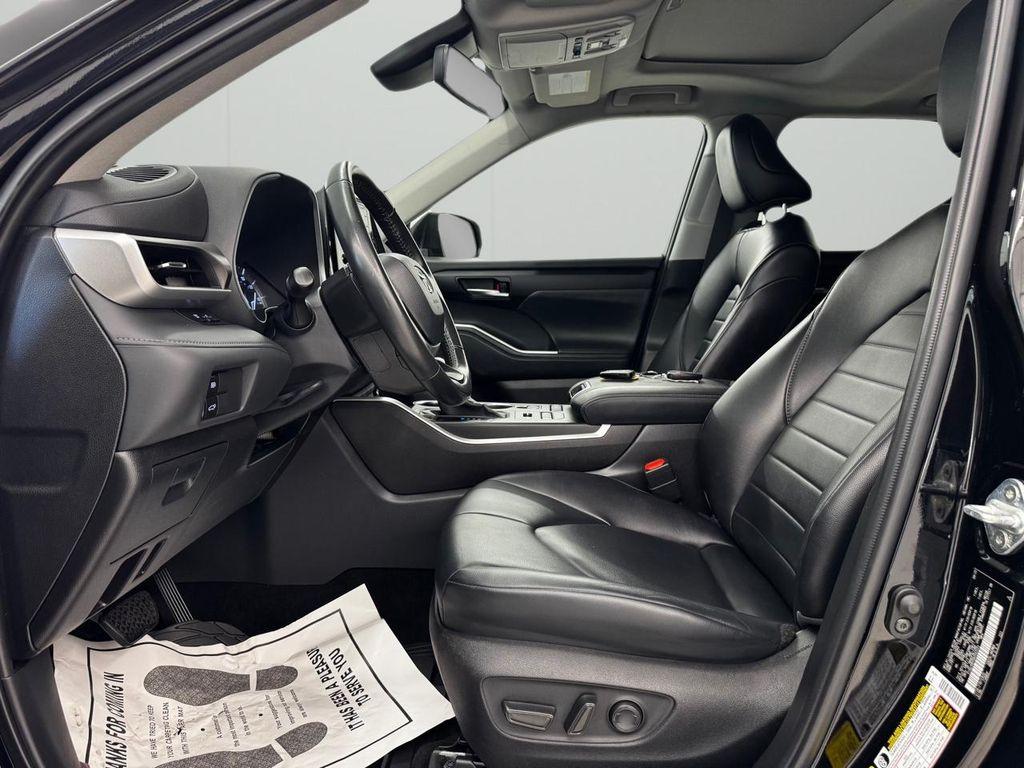 used 2022 Toyota Highlander car, priced at $32,995