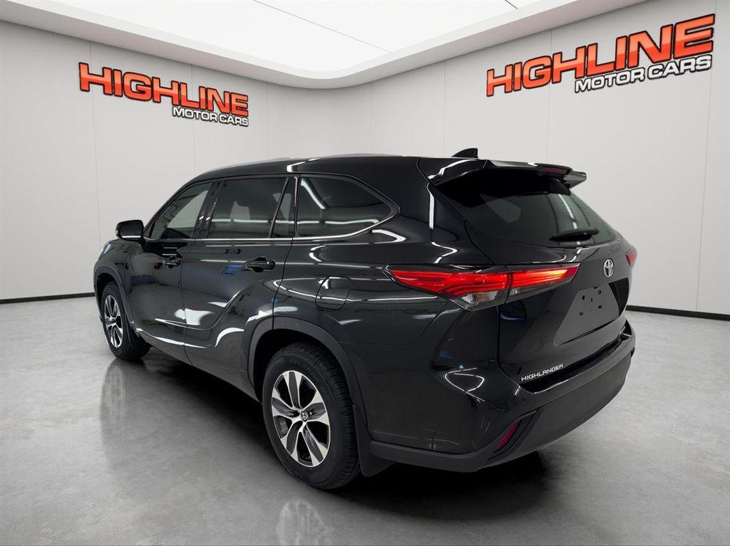 used 2022 Toyota Highlander car, priced at $32,995