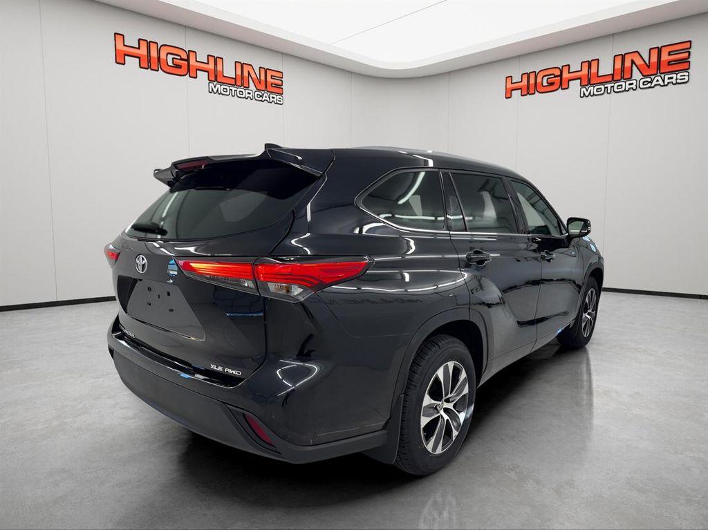 used 2022 Toyota Highlander car, priced at $32,995