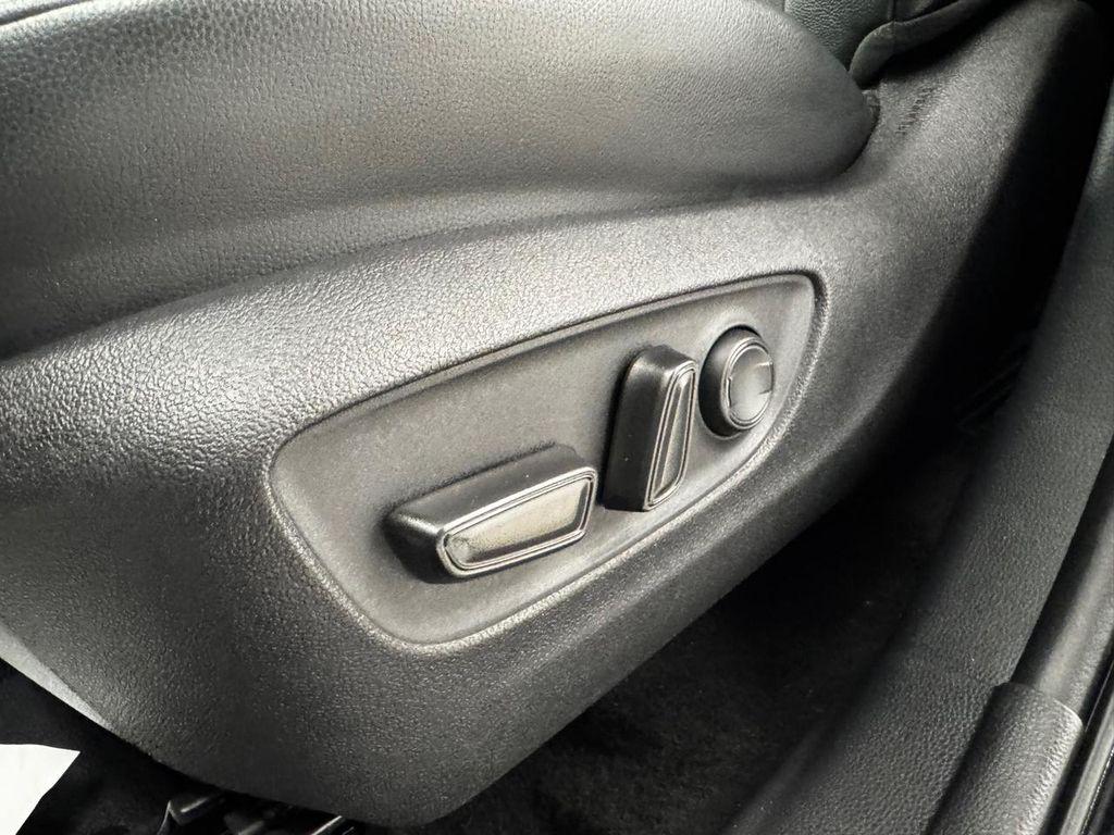 used 2022 Toyota Highlander car, priced at $32,995