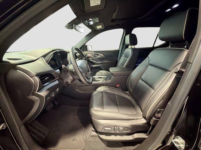 used 2023 Chevrolet Traverse car, priced at $34,668