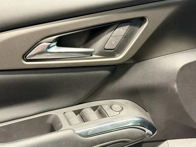 used 2025 Chevrolet Traverse car, priced at $40,385