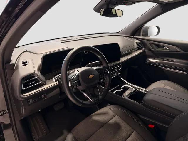 used 2025 Chevrolet Traverse car, priced at $40,385