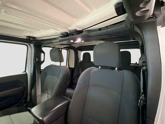 used 2022 Jeep Gladiator car, priced at $31,589