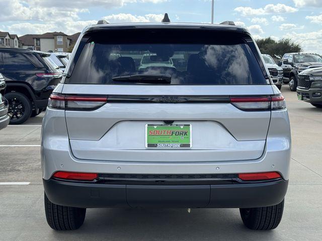 new 2025 Jeep Grand Cherokee car, priced at $38,475