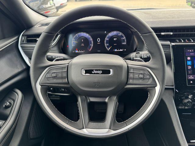 new 2025 Jeep Grand Cherokee car, priced at $38,475