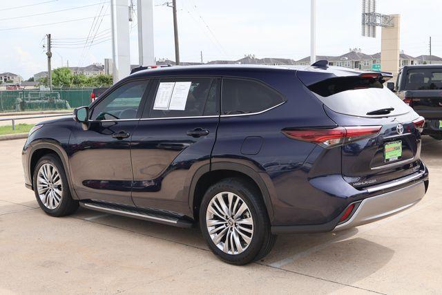 used 2024 Toyota Highlander car, priced at $46,224
