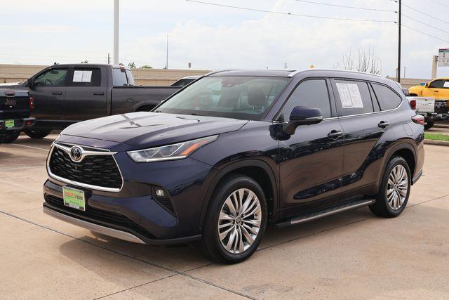 used 2024 Toyota Highlander car, priced at $46,224