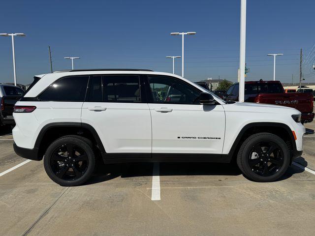 new 2025 Jeep Grand Cherokee car, priced at $40,815