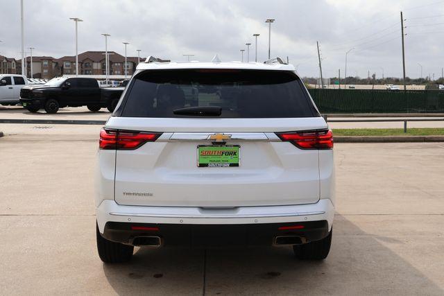used 2023 Chevrolet Traverse car, priced at $32,097