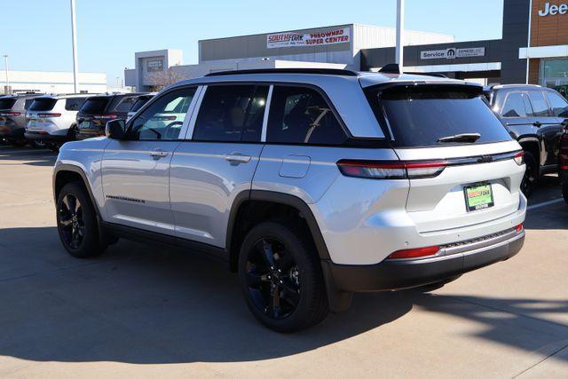 new 2026 Jeep Grand Cherokee car, priced at $43,825