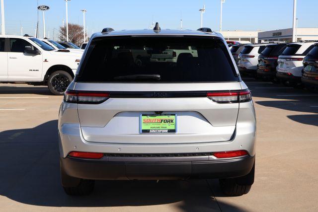 new 2026 Jeep Grand Cherokee car, priced at $43,825