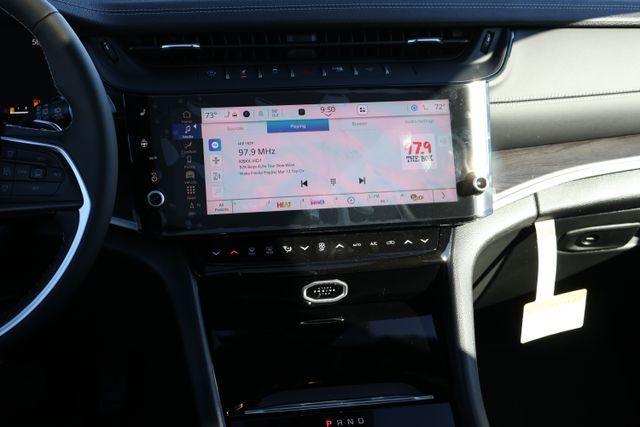 new 2026 Jeep Grand Cherokee car, priced at $43,825