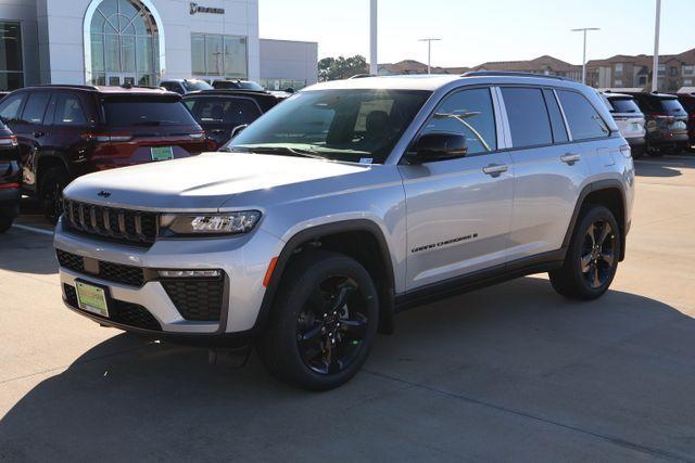 new 2026 Jeep Grand Cherokee car, priced at $43,825