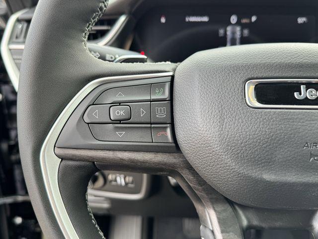 new 2025 Jeep Grand Cherokee car, priced at $42,585