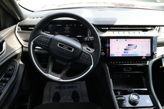 new 2026 Jeep Grand Cherokee car, priced at $41,675