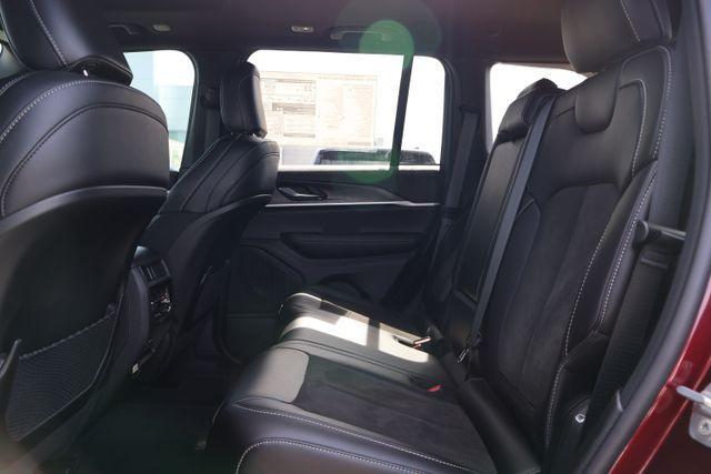 new 2026 Jeep Grand Cherokee car, priced at $41,675