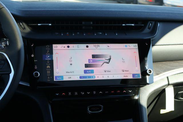 new 2026 Jeep Grand Cherokee car, priced at $42,155