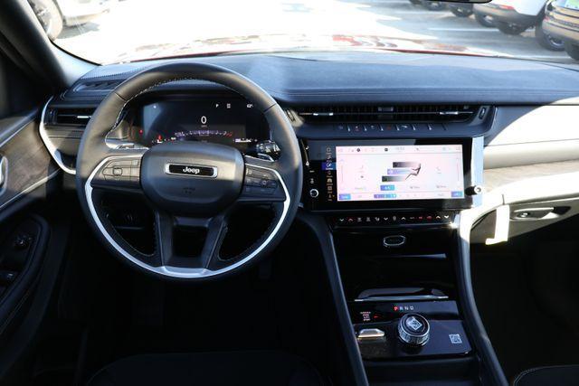 new 2026 Jeep Grand Cherokee car, priced at $42,155