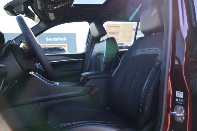 new 2026 Jeep Grand Cherokee car, priced at $42,155