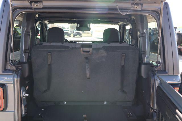 new 2026 Jeep Wrangler car, priced at $39,360