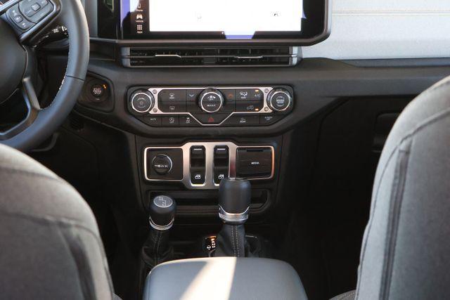 new 2026 Jeep Wrangler car, priced at $39,360