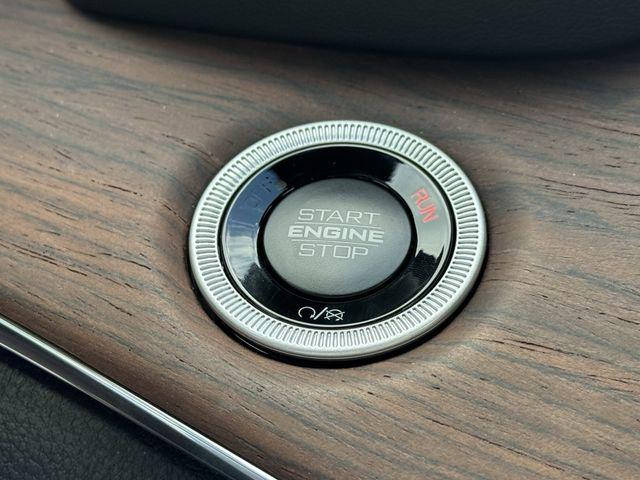 new 2025 Jeep Grand Cherokee car, priced at $54,255