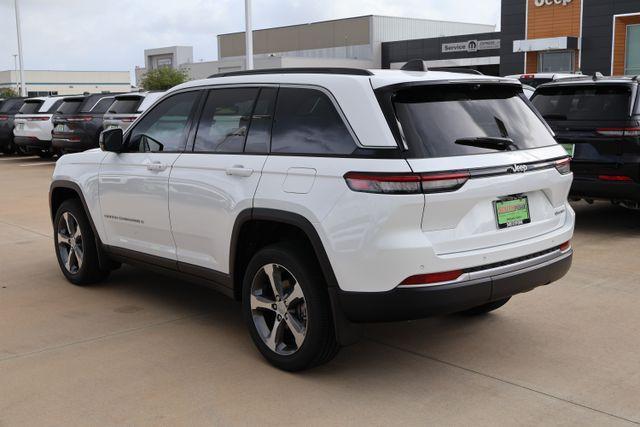 new 2026 Jeep Grand Cherokee car, priced at $42,830