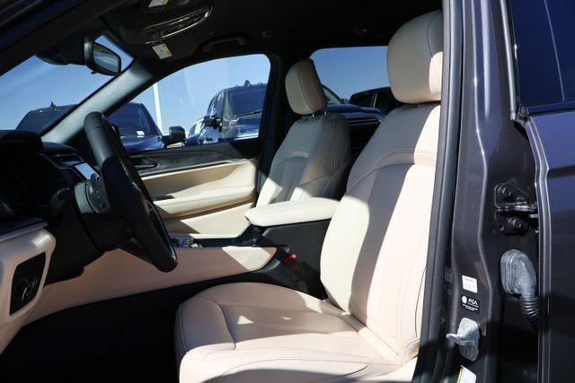 used 2024 Jeep Grand Cherokee car, priced at $32,697