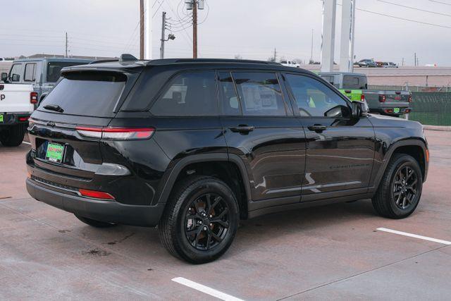 new 2025 Jeep Grand Cherokee car, priced at $37,480