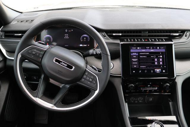 new 2025 Jeep Grand Cherokee car, priced at $37,480