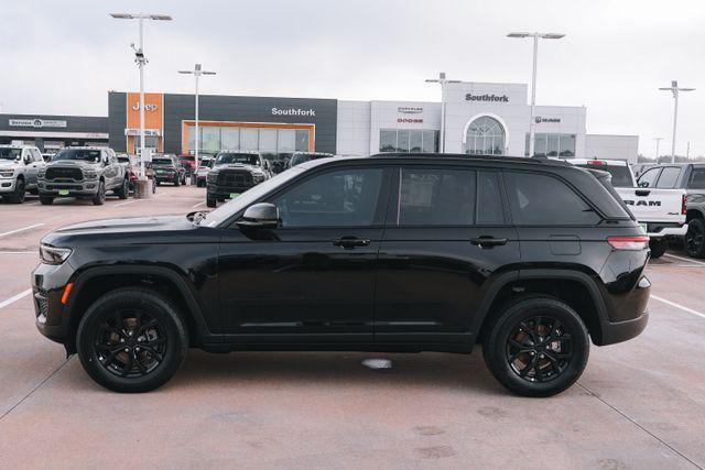 new 2025 Jeep Grand Cherokee car, priced at $37,480