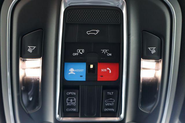 new 2025 Jeep Grand Cherokee car, priced at $37,480