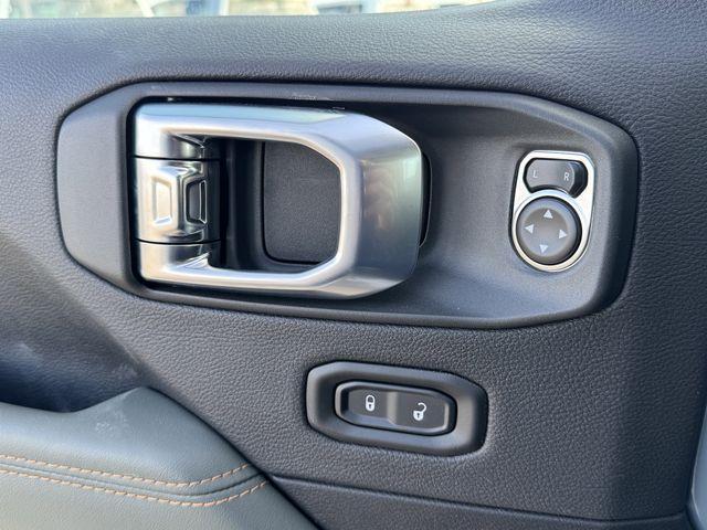 new 2026 Jeep Gladiator car, priced at $52,925